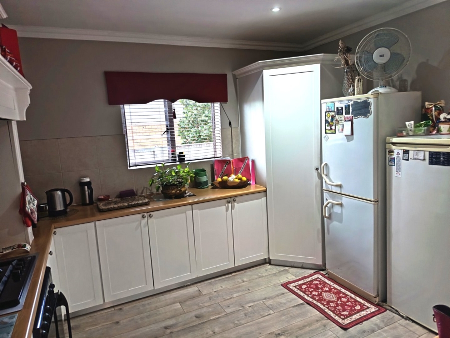 3 Bedroom Property for Sale in Blanco Western Cape